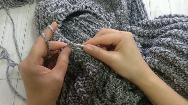 ?Мастер-класс КАРДИГАН С КАПЮШОНОМ / реглан - погон / БЕЗ ШВОВ спицами. Вяжем РУКАВА 5 ЧАСТЬ ❄️ смотреть онлайн