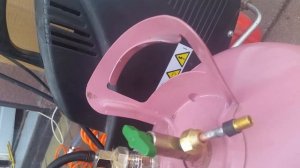 мощный садовый опрыскиватель из подручных средств и магазинской форсунки