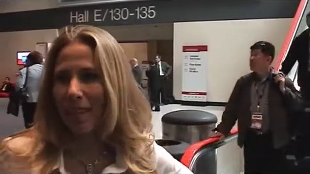 Branded Escalators @ Oracle Open World 2007 смотреть онлайн