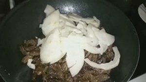 Как приготовить свинные легкие. Салат с свинных легких.Очень хороший салат.Очень вкусно.Супер рецеп