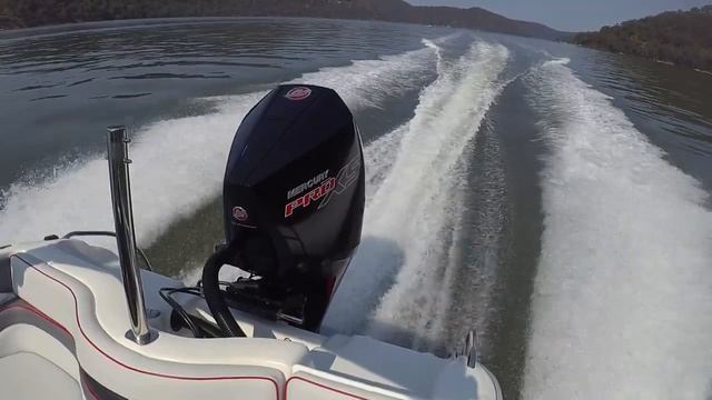 Mercury Pro XS V8 Outboard Awesome Sound смотреть онлайн