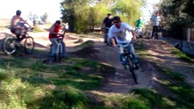 bike 26 granja mingo.MP4 смотреть онлайн