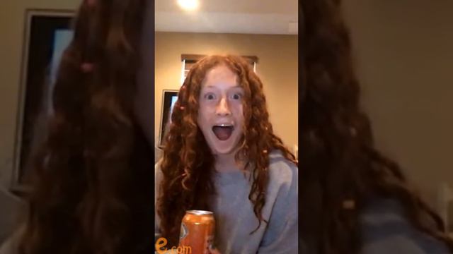 БАЯНИСТ из РОССИИ шокировал АМЕРИКАНОК🇺🇸 смотреть онлайн