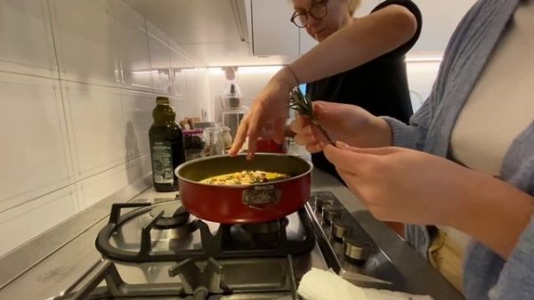 vlog in Italian: domenica abbiamo fatto il castagnaccio (ricetta autunnale tipica) ? ? (subs)