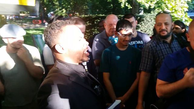 David Lynn - Encourage Muslims - Speakers Corner Hyde Park London 27-8-17. (2)