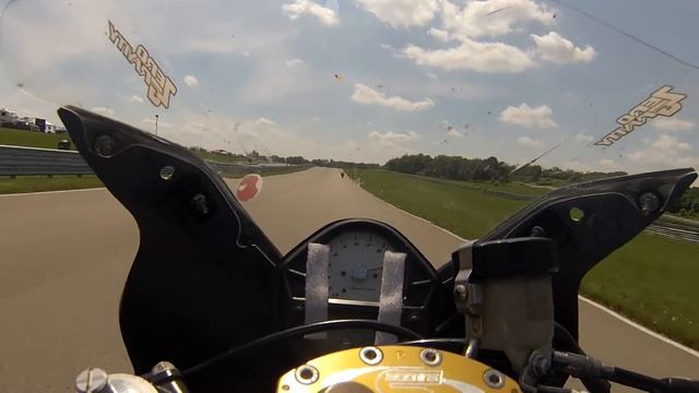 WERA Lightweight Twins Superstock Novice @ Pitt Race 6/17/18 - Suzuki SV650 смотреть онлайн