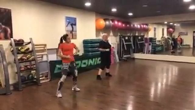 Первое занятие по современным танцам смотреть онлайн