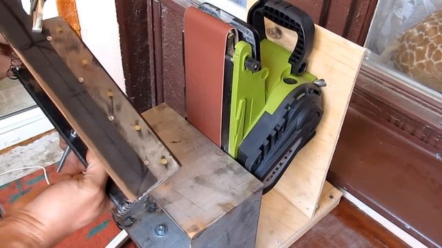 Уголок для выточки клинов на ноже . смотреть онлайн