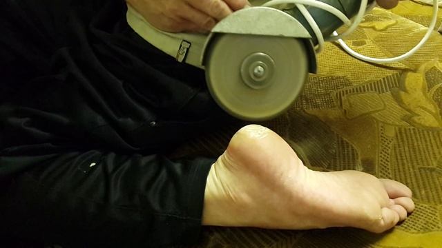 Чистка пятки болгаркой смотреть онлайн