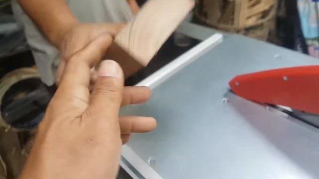 Jet Table Saw Cutting