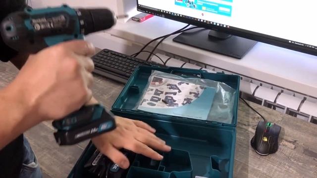 Аккумуляторная дрель - шуруповёрт Makita DF333DWAE смотреть онлайн