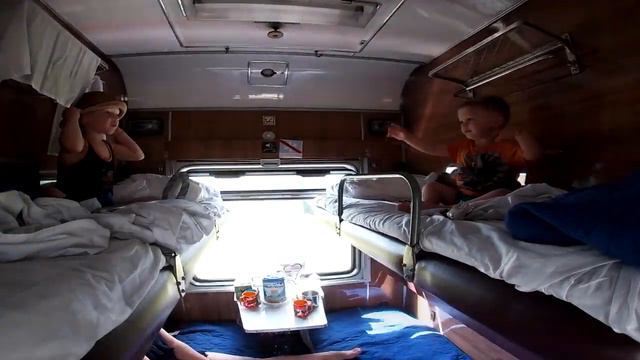 ДЕТИ НА ПОЕЗДЕ_НА МОРЯ_АНАПА_ВЕСЕЛЫЕ ПРИКЛЮЧЕНИЯ ДЛЯ ВСЕЙ СЕМЬИ_КУДА ПОЕХАТЬ С ДЕТЬМИ смотреть онлайн