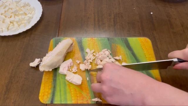 Всего за 10 минут. Салат с курицей, ананасами и брынзой. смотреть онлайн