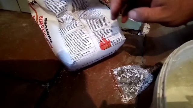 Первый раз. Затиркой затираю швы на плитке, печке. смотреть онлайн