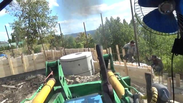 Выравниваю участок и снова гидроцилиндр. смотреть онлайн