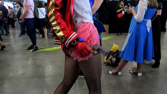 СХВАТКА С ЧУЖИМ НА COMICON | HalBer смотреть онлайн