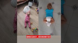 Ребенок ползает по-пластунски: вариант 2