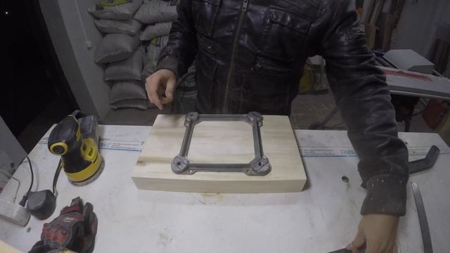 Нашёл на помойке. Не факт что получилось смотреть онлайн