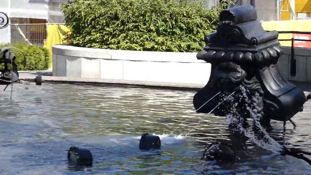 Tinguely Brunnen- Basel, Switzerland смотреть онлайн