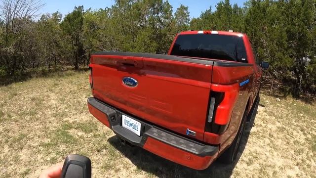 Olvídate ya del Tesla Cybertruck - Ford F-150 (Lobo) LIGHTNING смотреть онлайн