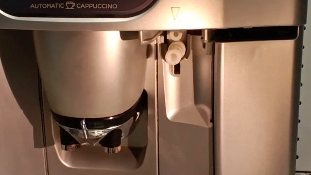 Замена уплотнителей на штуцере капучинатора Delonghi. смотреть онлайн