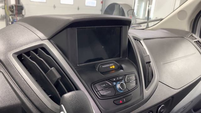 2018 Ford Transit T-250 130" 9000 GVWR 15K MILES, 3.5L V6 ECOBOOST TURBO, SHELVING MED ROOF, B/U CA смотреть онлайн