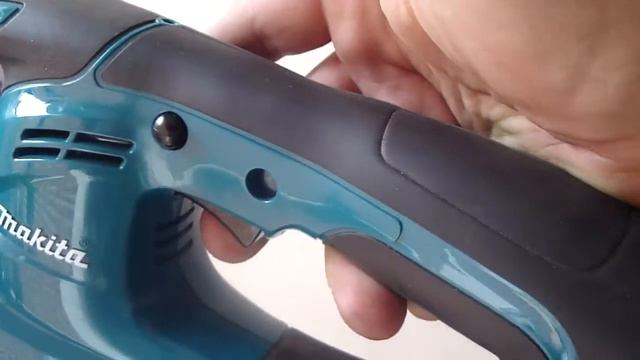 MAKITA UH200DW 10.8V CORDLESS HEDGE TRIMMER смотреть онлайн