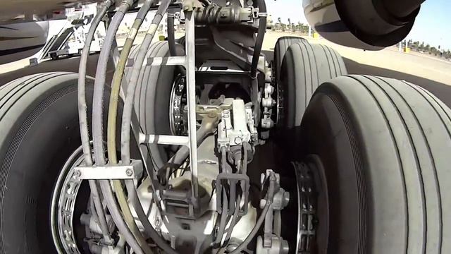 Boeing 777-200 Preflight Part 2 | Exterior Walk Around смотреть онлайн