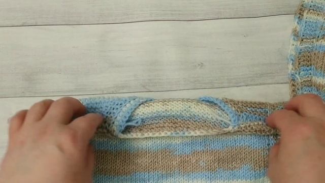ДЕТСКАЯ БЕЗРУКАВКА СПИЦАМИ .ЭКСПРЕСС МК. ДВЕ БЕЗРУКАВКИ ПО ОДНОМУ ПРИНЦИПУ. смотреть онлайн