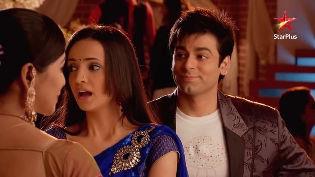 इस प्यार को क्या नाम दूँ? | Khushi attends Arnav's party - Part 1 смотреть онлайн