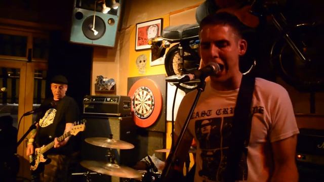 GIMP FIST - Outside Looking In live @ Gonzobar Tegelen 14. April 2017 смотреть онлайн