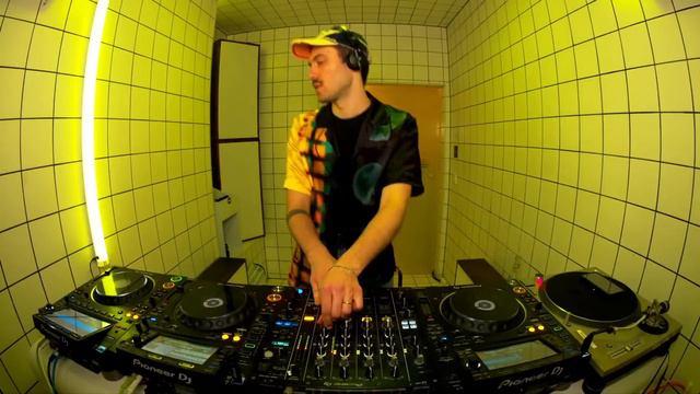 Marlon Hoffstadt | HÖR - Feb 1 / 2023 смотреть онлайн