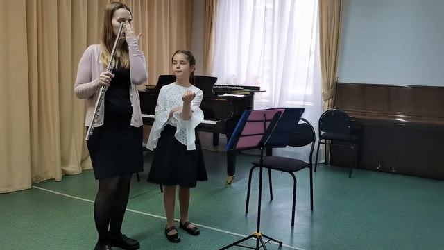 Открытый урок преп. ДШИ по классу флейты Гринь Юлии Сергеевны. ДПОП "Духовые инструменты. Флейта." смотреть онлайн