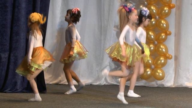 СКИТЛС Полька "Малышка" смотреть онлайн