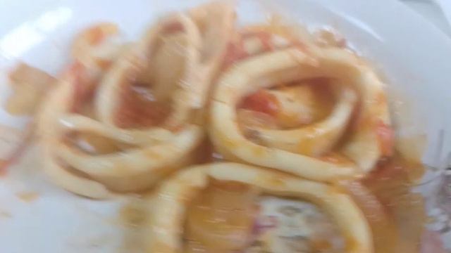 кальмары в томатном соусе