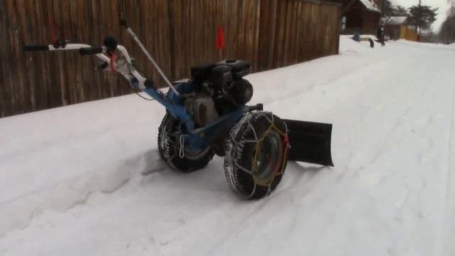 мотоблок против снега. замерз...
