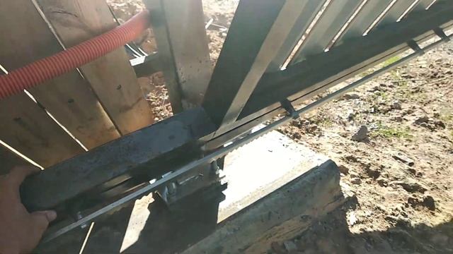Осмотр ранее установленных откатных ворот в поселке 1 мая, первого мая смотреть онлайн