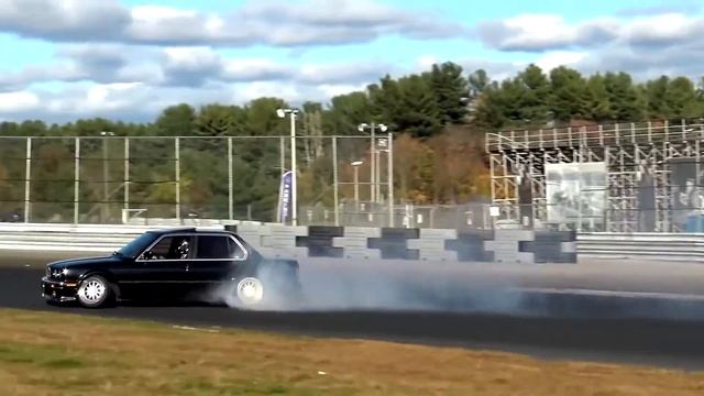 BMW E30 Drift. Is this BMW 3-series good for drifting? смотреть онлайн