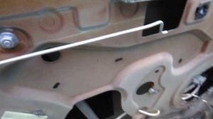 Рено Дастер. Как я ремонтировал защелку двери. Почему сел аккумулятор.