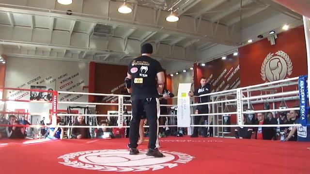 Тренировка Майка Замбидиса перед реваншем с Хасиковым смотреть онлайн