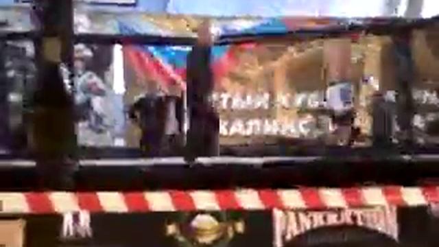Турнир по ММА в Холмске смотреть онлайн