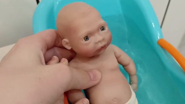 Играем с Дашей в дочки-матери🤱| Учу дочку, как правильно обращаться с малышами.👶🧑🍼 смотреть онлайн
