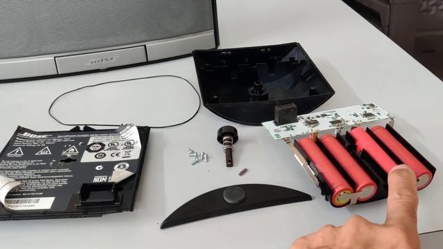 Bose sound dock N123 Battery repair смотреть онлайн