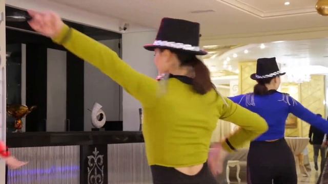 Танцевальный коллектив - Шоу-балет ИНДИГО Астана +7 777 272 3025. Instagram: indigo_dance смотреть онлайн