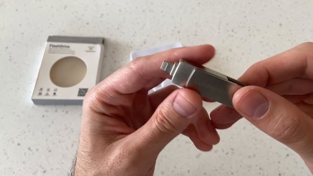 Универсальная OTG Флешка 3 в 1 для смартфона: Lightning, Micro-USB и USB-A на 32 Gb. АлиЭкспресс смотреть онлайн