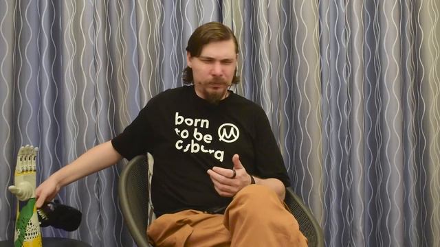 GapCast с создателем кибер-рук: неравенство, бизнес, вживление датчиков – Василий Хлебников смотреть онлайн