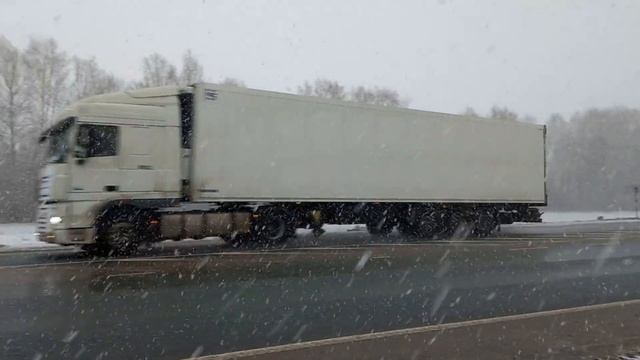 М5 трасса Самара Уфа 1042км видимость 20 30 метров 5марта 2023года. смотреть онлайн