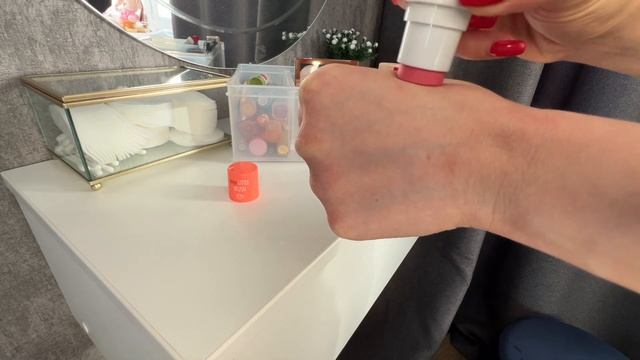 VLOG/ МОЯ УХОДОВАЯ И ДЕКОРАТИВНАЯ КОСМЕТИКА/ ДЕЛАЮ ЛОКОНЫ/ смотреть онлайн