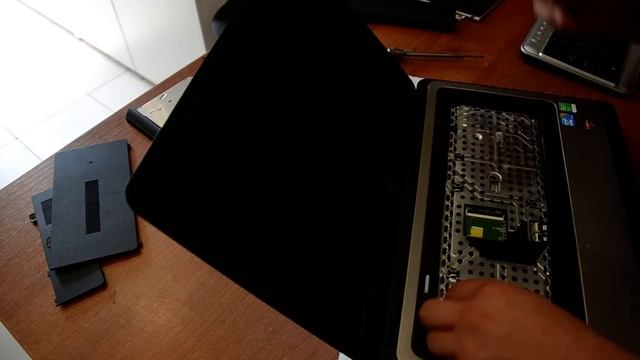 Как разобрать и собрать ноутбук HP 630 часть 1 смотреть онлайн