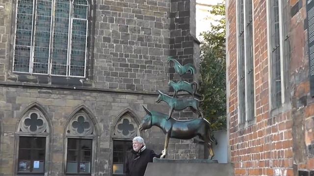 Bremen "Bremer Stadtmusikanten" am Rathaus vom 09.10.2012 смотреть онлайн